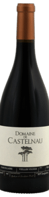 Fles Domaine Castelnau Vieilles Vignes uit het jaar 2020 met een inhoud van 0.75 L en alcoholpercentage van 13. Deze wijn komt uit de wijnstreek Languedoc-Roussillon gelegen in Frankrijk. Het druivenras is Grenache. Het EAN nummer van de fles op de afbeelding is 3760178711128.