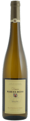Fles Marcel Deiss Riesling uit het jaar 2022 met een inhoud van 0.75 L en alcoholpercentage van 12.5. Deze wijn komt uit de wijnstreek Alsace gelegen in Frankrijk. Het druivenras is Riesling. Het EAN nummer van de fles op de afbeelding is 3568212123193.